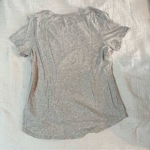 Gnome for the holidays tee - Picture 2 of 3